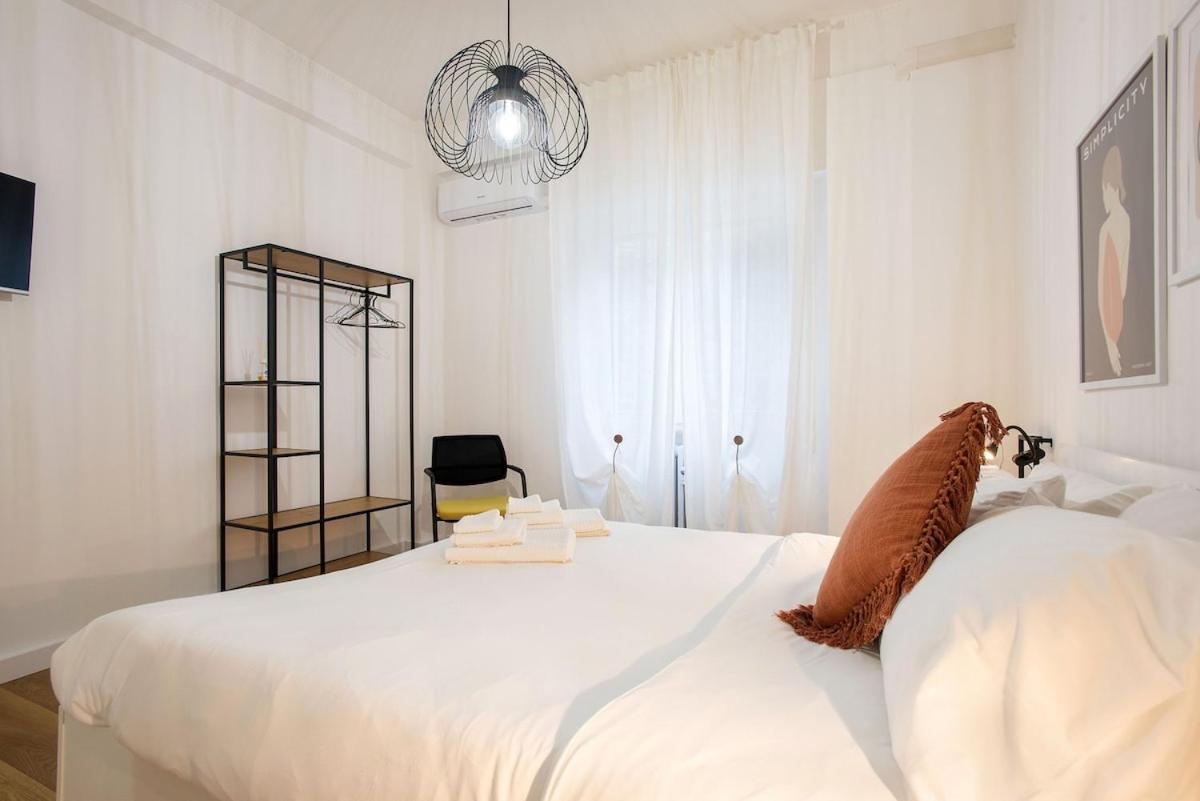 Elegant 2 Bdr - 150 Mt From Metro A Apartment Rom