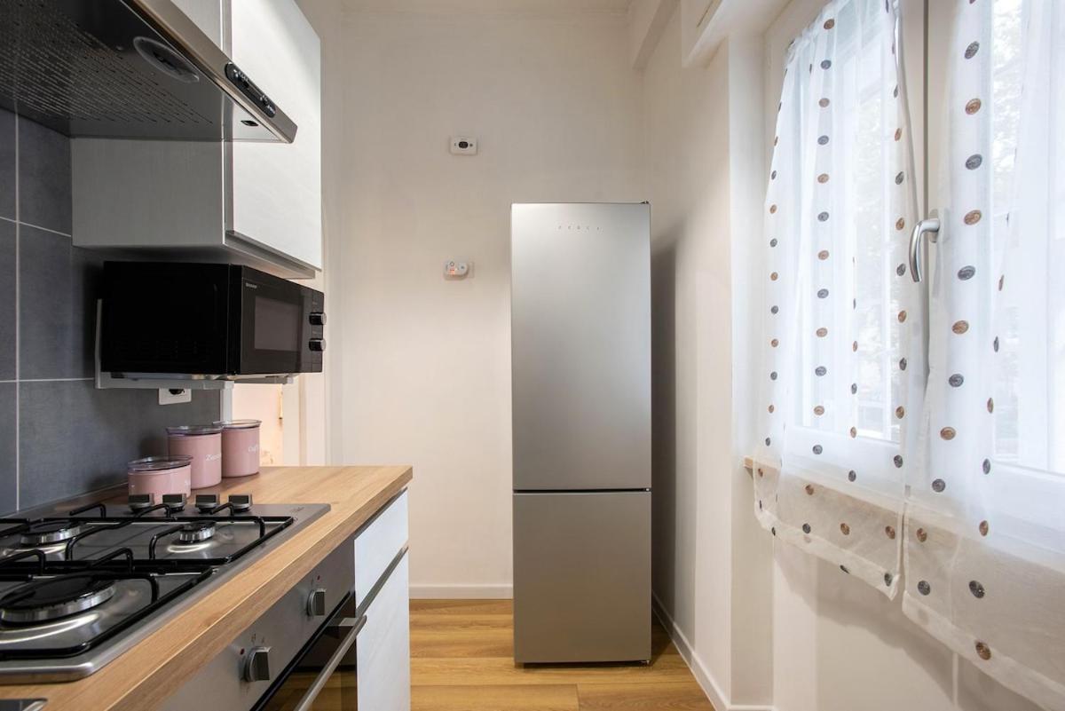 Elegant 2 Bdr - 150 Mt From Metro A