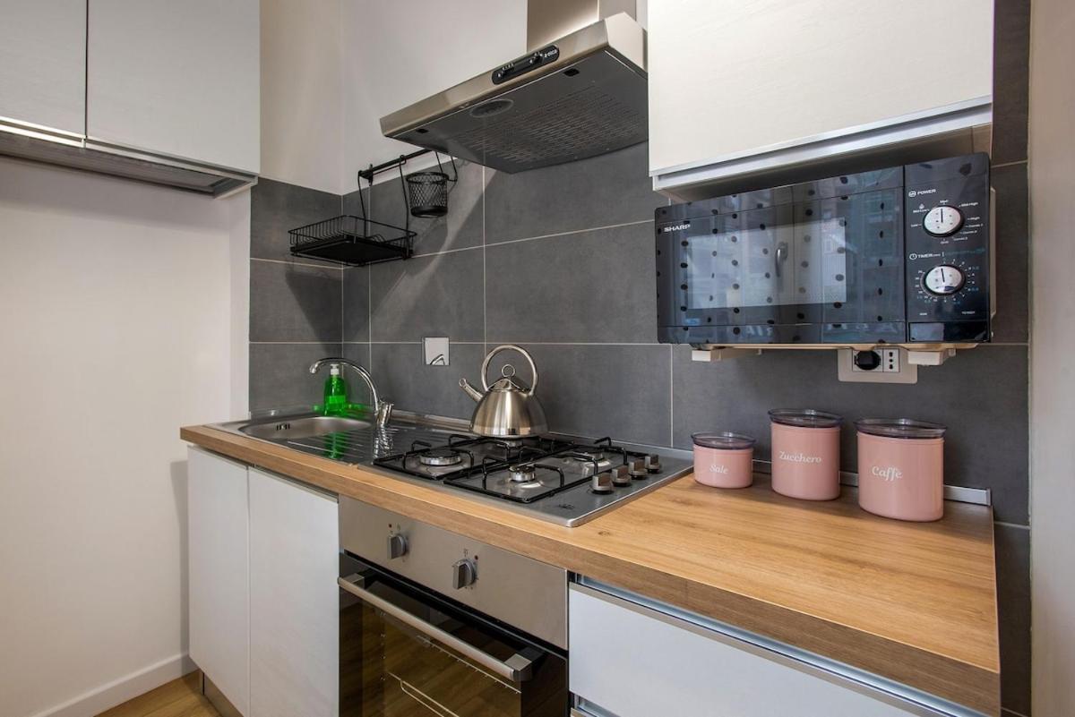 Elegant 2 Bdr - 150 Mt From Metro A Apartment Rom